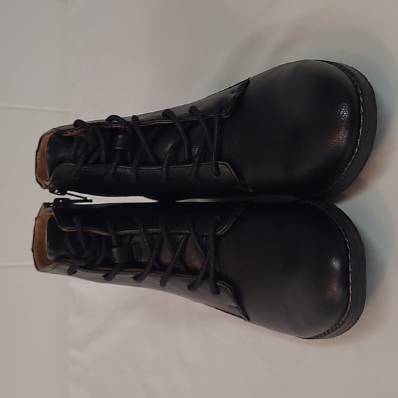 Eurosoft by Sofft Women's Winterbury Lace Up Ankle Boot Black NWOT Sz 7 - Picture 11 of 11